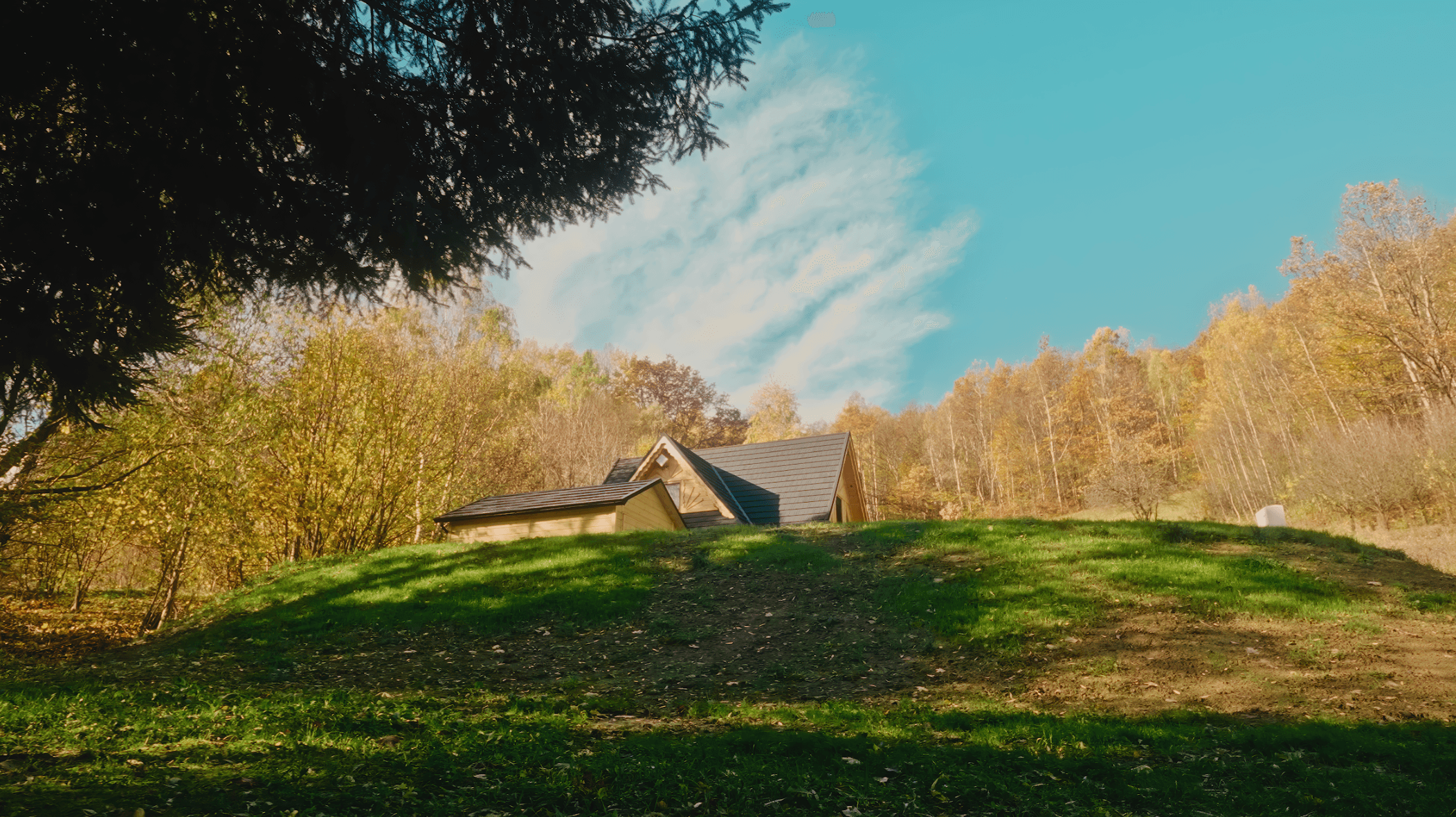 Widok na okolicę z dołu.